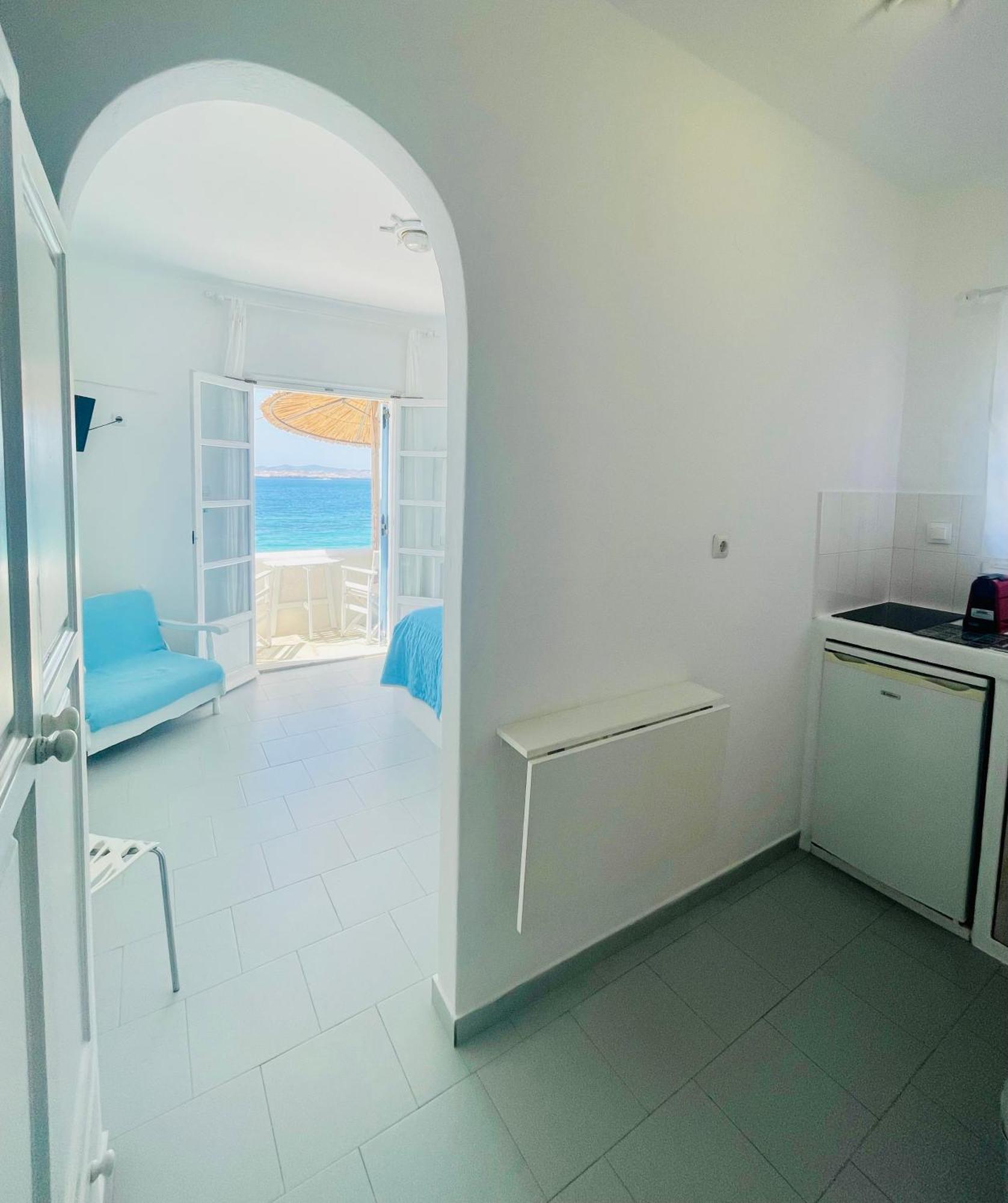 باروس Niriides Studios المظهر الخارجي الصورة